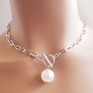 Paris Pearl Necklace